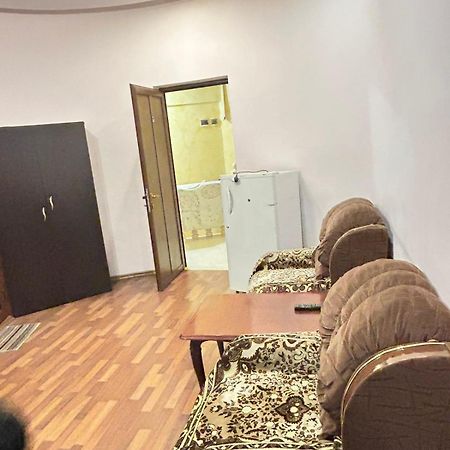 Manand Hotel 耶烈万 外观 照片
